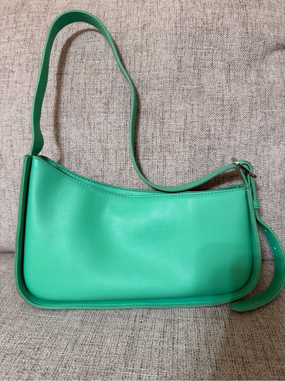 Green Shoulder Bag - Sleek Women's Handbag